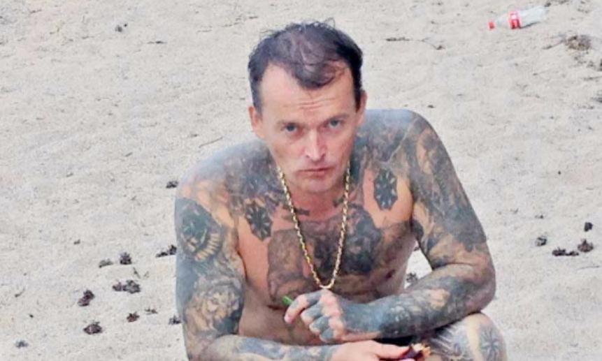 Особая примета Олега Шаманина - многочисленные татуировки на теле. 